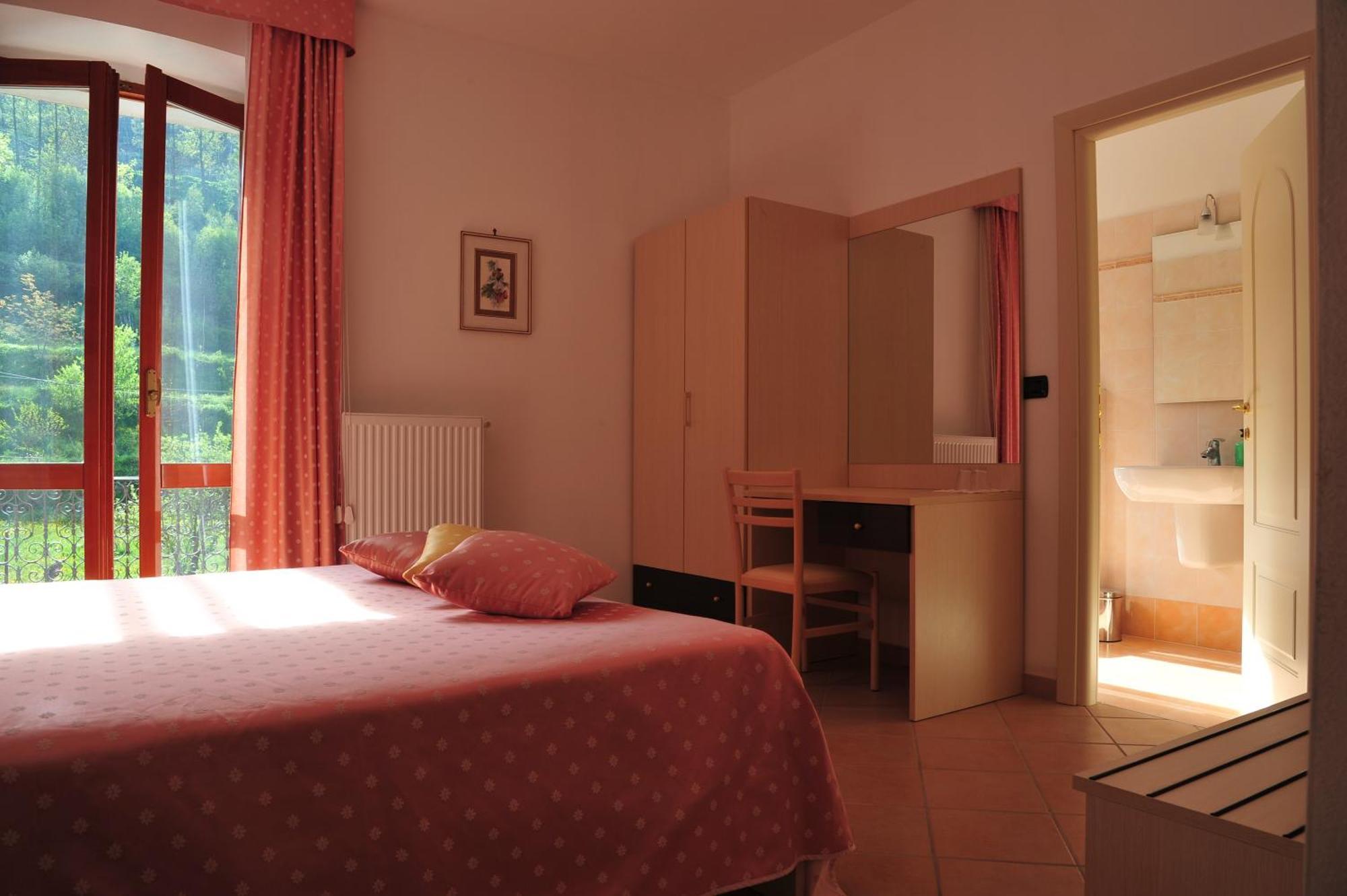 Affittacamere B&B Trattoria Della Posta Maissana Eksteriør bilde
