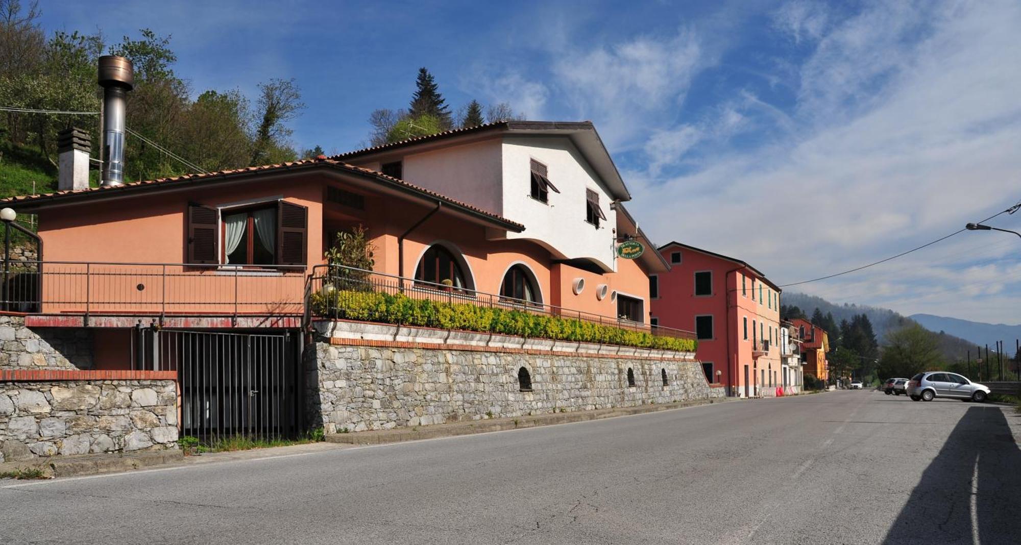 Affittacamere B&B Trattoria Della Posta Maissana Eksteriør bilde